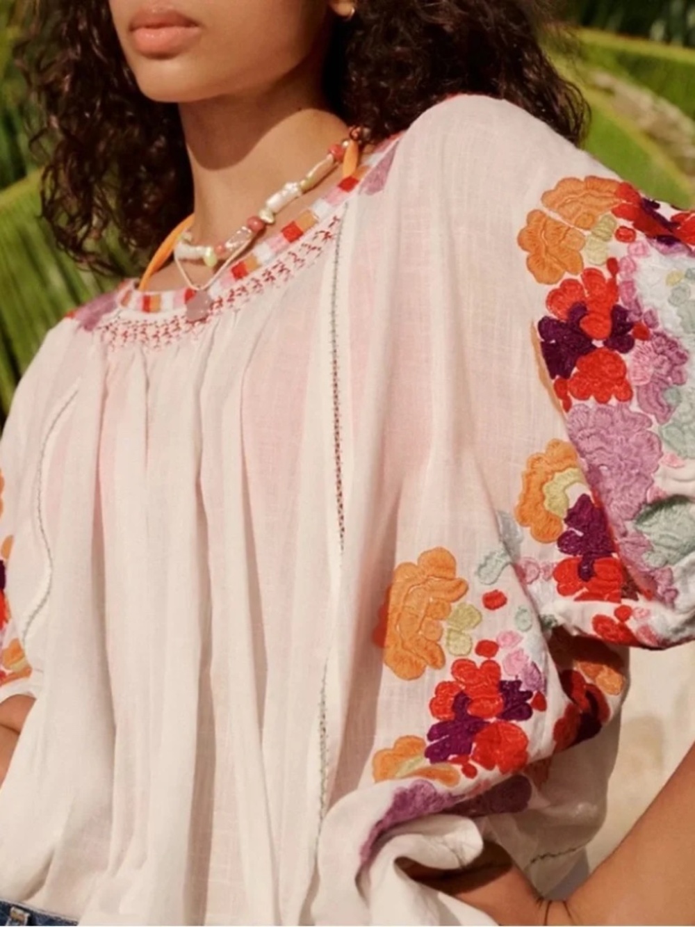 Beautiful Anthropologie Short Sleeve Embroidered Tunic Top, XS